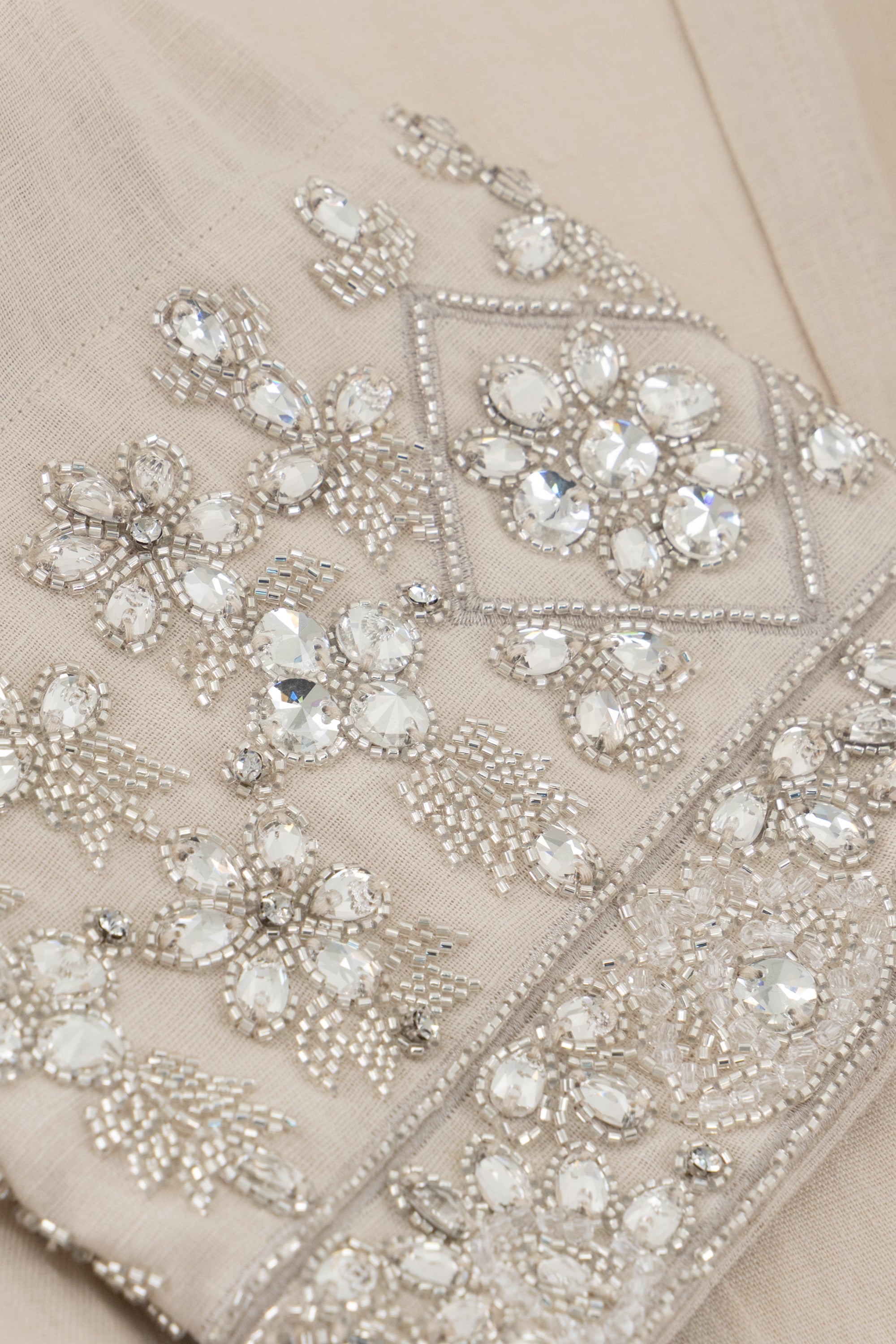 LINEN EMBROIDERED SET - NORMAL LENGTH